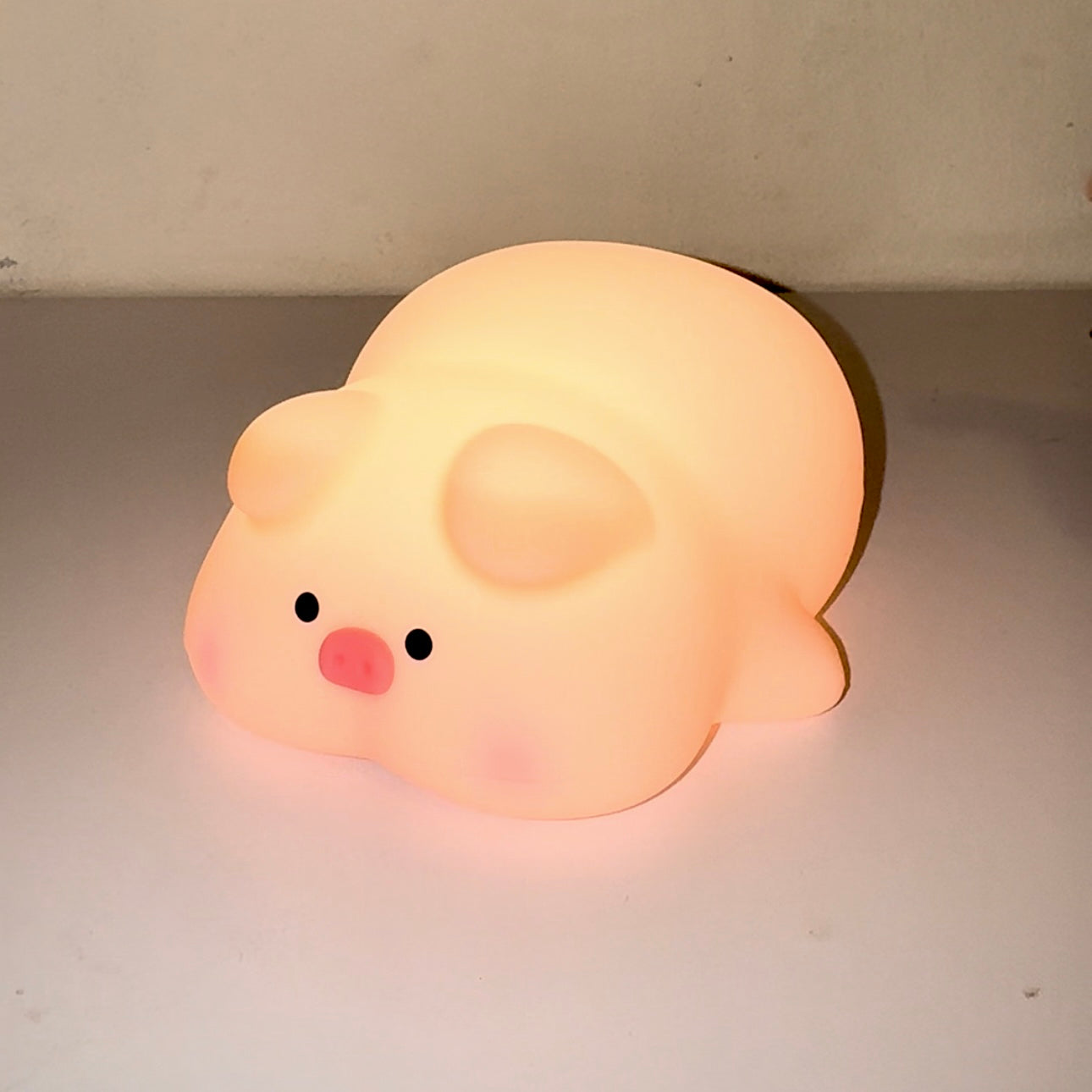 LED Night Light (Panda or Pig) - Cute Silicone Touch Lamp, USB Rechargeable, Ideal Bedroom Decoration and Gift